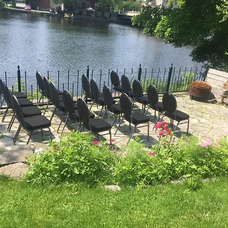 Almonte Riverside Inn-3
